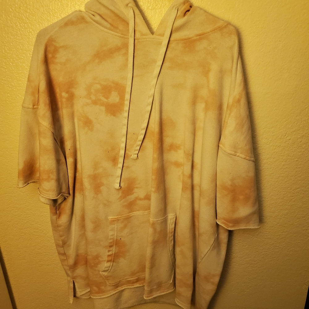 No boundaries short sleeve light hoodie